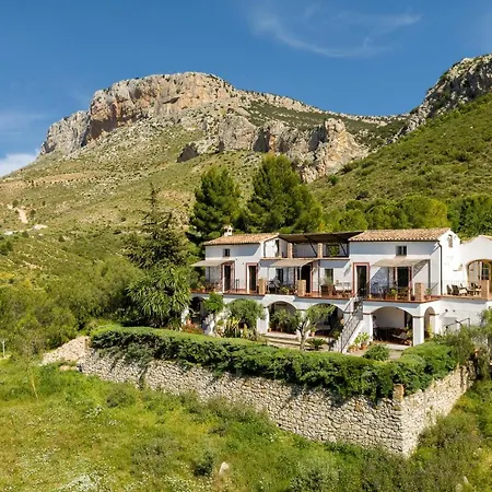 El Arpa Apartment *